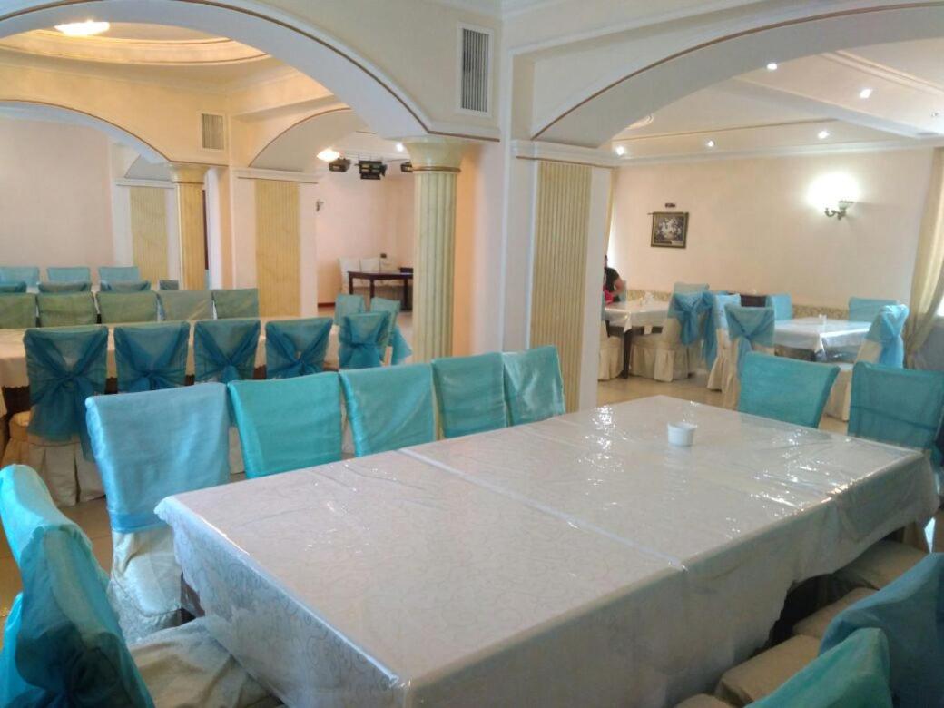 Bozok Hotel Astana Ngoại thất bức ảnh