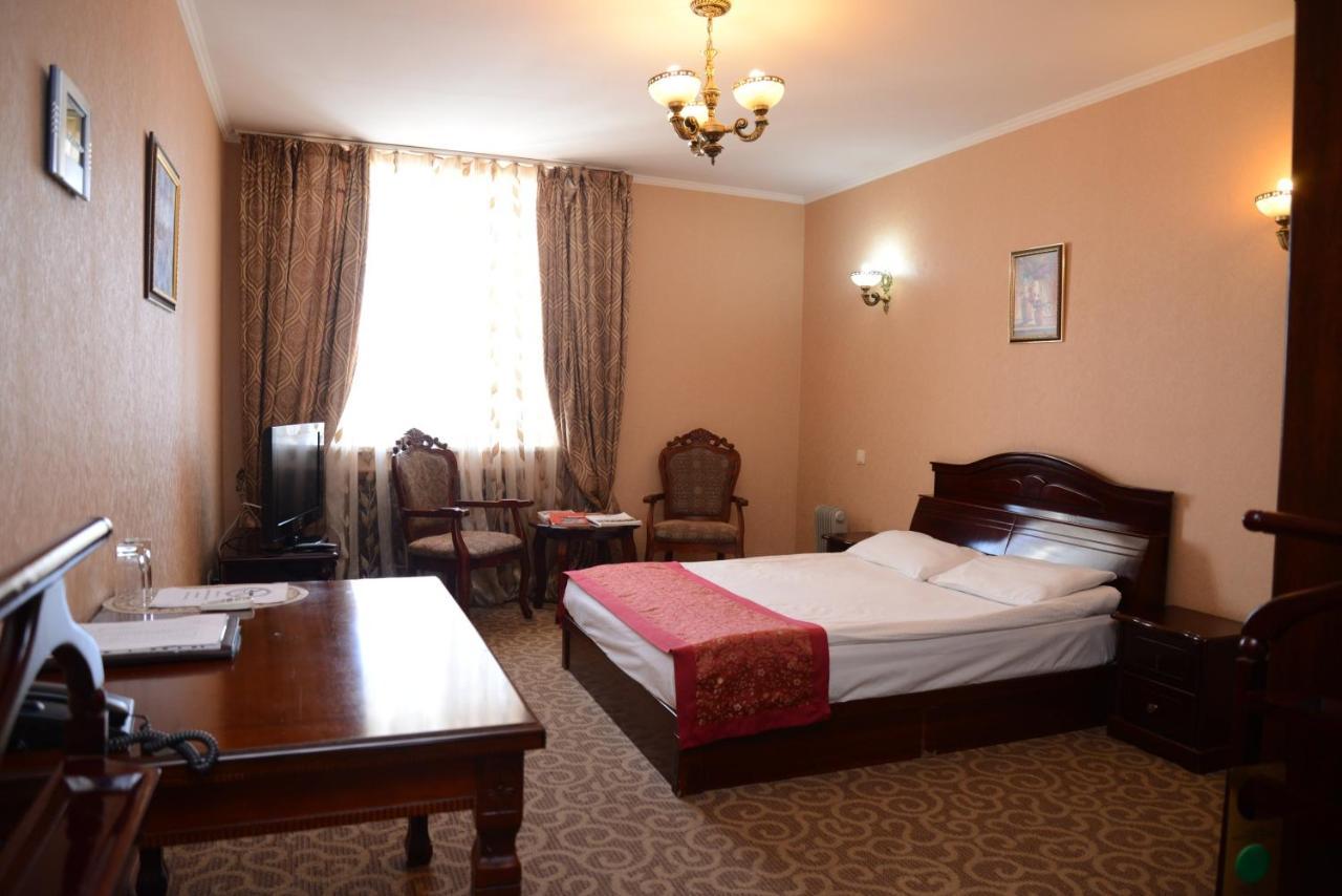 Bozok Hotel Astana Ngoại thất bức ảnh